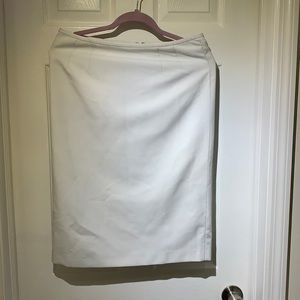 Kasper Separates white skirt